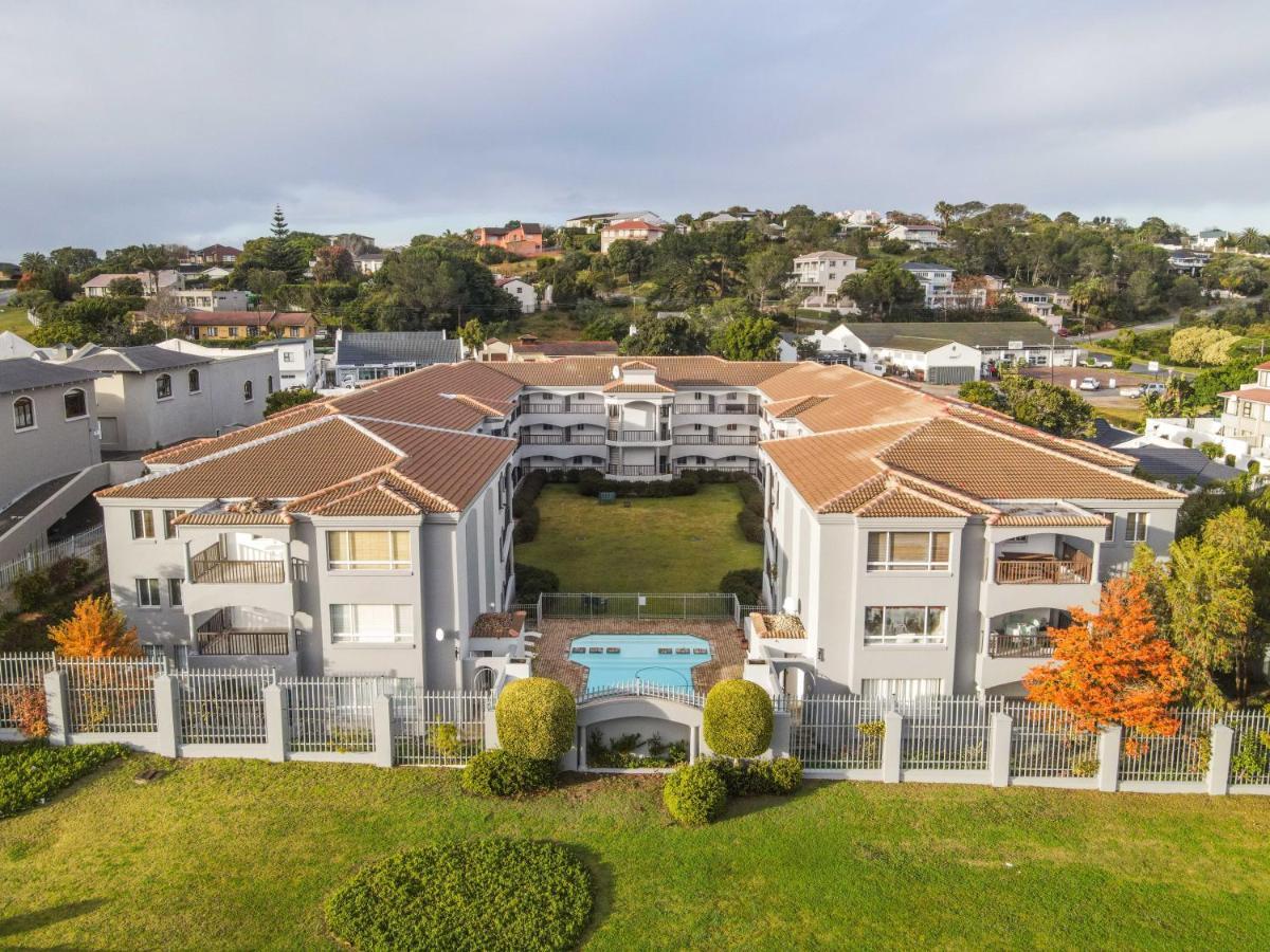 Two Greenpoint Mews With Back Up Power For Loadshedding Plettenberg Bay Bagian luar foto